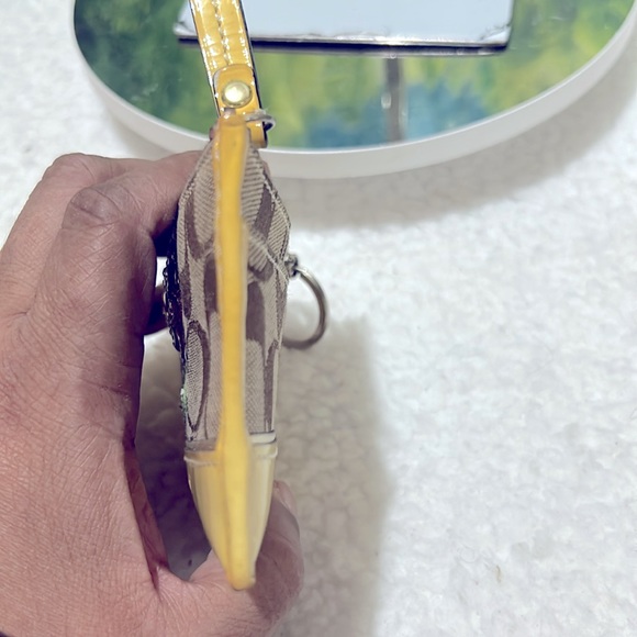 Coach mini Card/Keychain Holder with 2 Rings & Croc Keychain - Picture 11 of 11